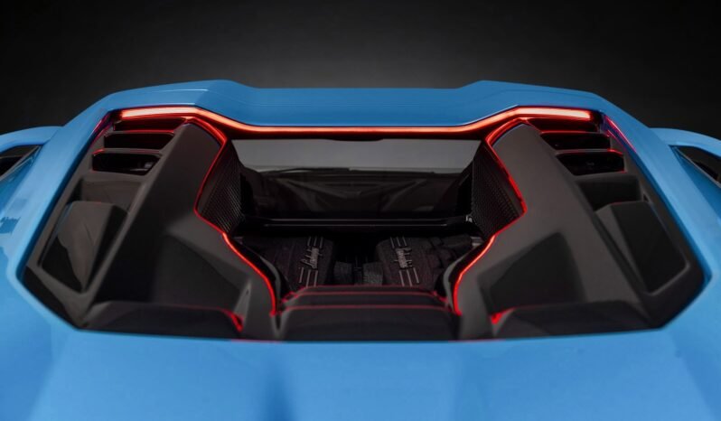 
								Lamborghini Revuelto 6.5 V12 1 015 ch – Blu Cepheus, Ad Personam, Full Carbon, Norvégien full									