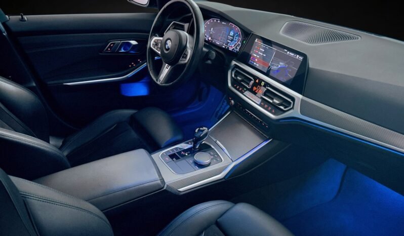 
								BMW 330e xDrive M Sport – Caméra, Toit panoramique, Shadowline, Support H full									