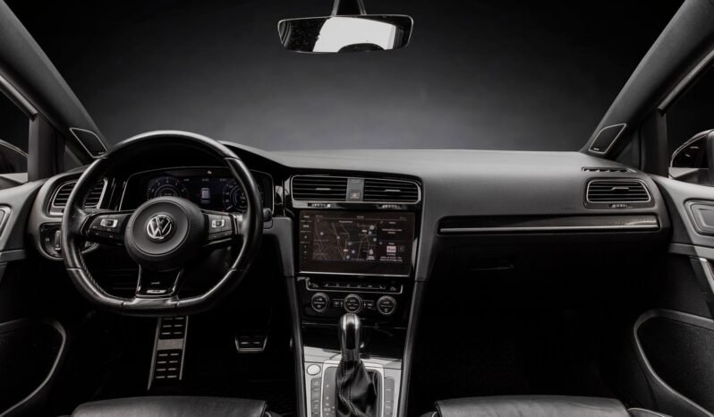 
								Volkswagen Golf VII R 310 ch restylée 4MOTION, ActiveInfo, DynAudio, Cuir, LED full									