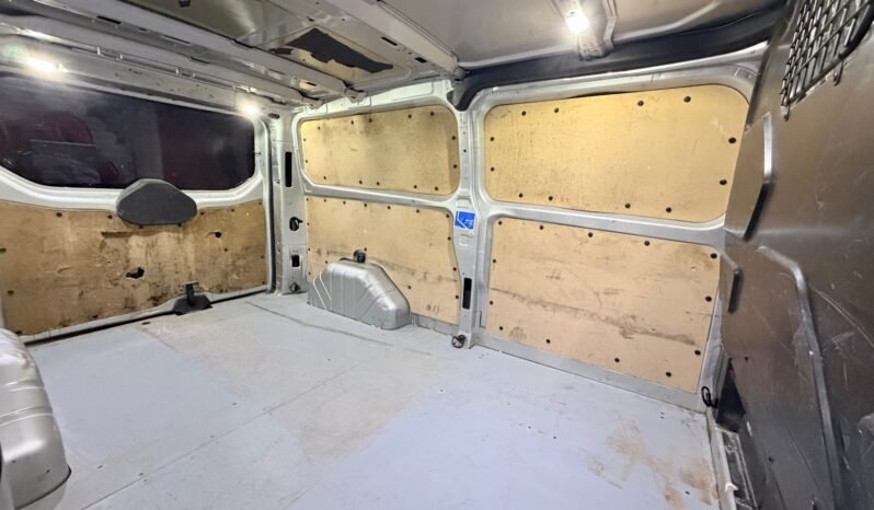 
								Ford Transit Custom 2.0 TDCI 170 ch – Version longue – Attelage crochet full									