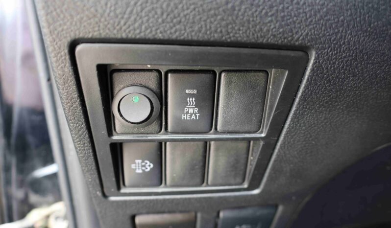 
								Toyota Hilux 2.4 D-4D 150 ch Double Cabine | Automatique | Noir | Cuir | DEFA | Feux supplémentaires | Garantie 10 ans full									