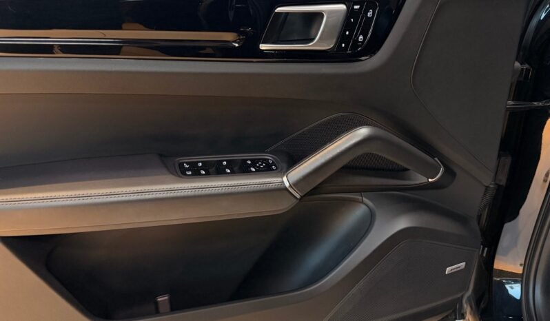 
								Porsche Cayenne E-Hybrid 476 ch – DESIGN SPORT – CUIR – BOSE – PANORAMIQUE – ESSIEU ARRIÈRE full									
