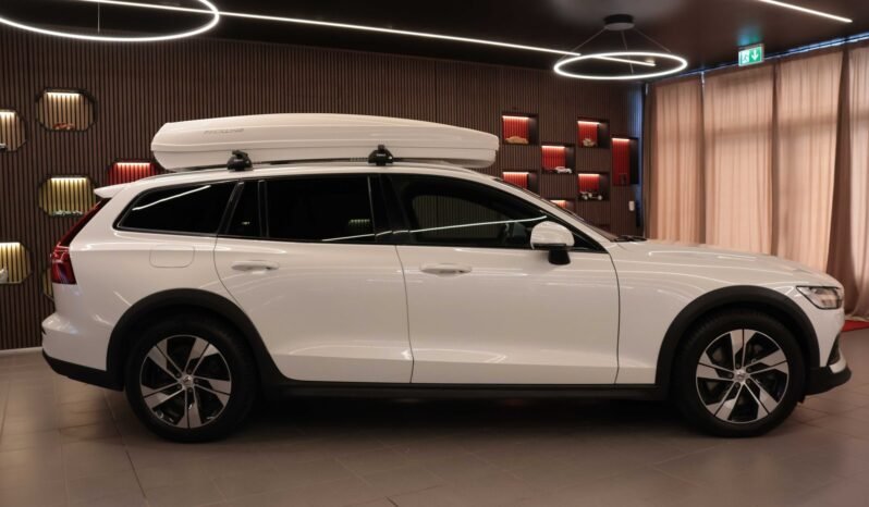 
								Volvo V60 Cross Country D4 190 ch AWD | Momentum | Automatique | Navigation | DAB+ | Chauffage | Crochet | Coffre de toit full									