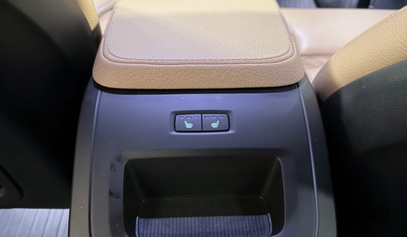 
								Volvo XC90 D4 XC90 190 ch Inscription 7 places full									