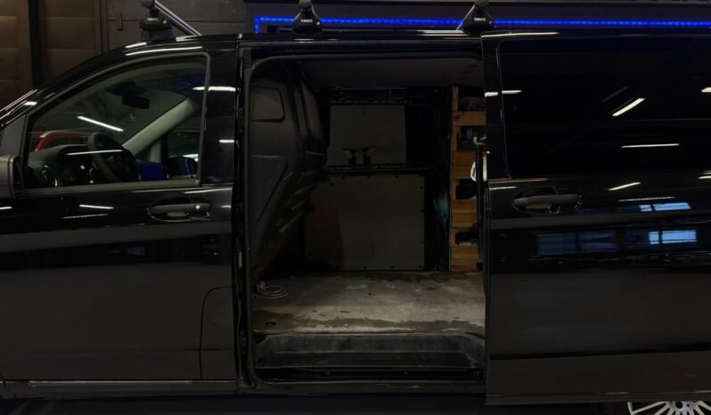 
								Mercedes-Benz Vito 119 CDI 4MATIC de 2023. full									