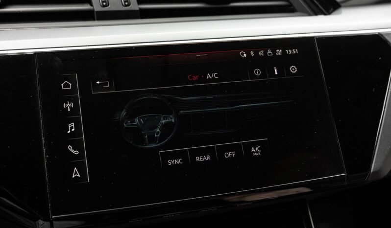 
								Audi e-tron 55 quattro Black Optics – ACC, Caméra, Cuir, Climatisation, Norvégien, Attelage full									