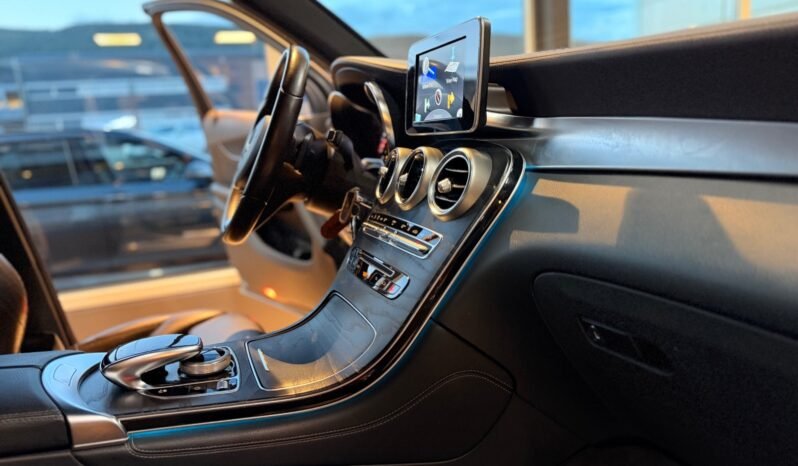 
								Mercedes-Benz GLC 350e 4MATIC AMG – 326 ch, 360°, Burmester, DISTRONIC, AIRMATIC, Pano, Attelage full									