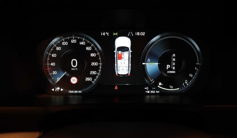 
								Volvo XC90 T8 AWD Inscription | 7 Places | Cuir | Air | B&W | ACC | Pano | Crochet full									