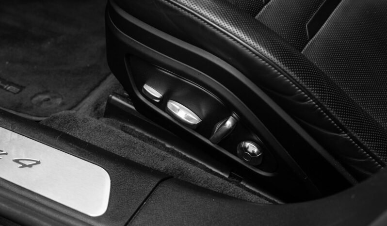 
								Porsche Panamera 4 E-Hybrid SportDesign, 462 ch, ACC, Bose, Toit panoramique, Fermeture assistée, Échappement sport full									