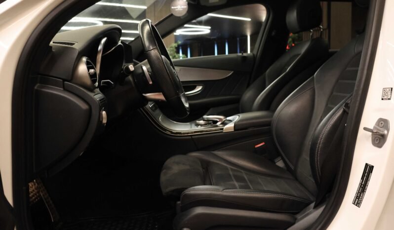 
								Mercedes-Benz C 220 d 4MATIC AMG | Burmester | Pano | Pack Nuit | Attelage | Facelift full									