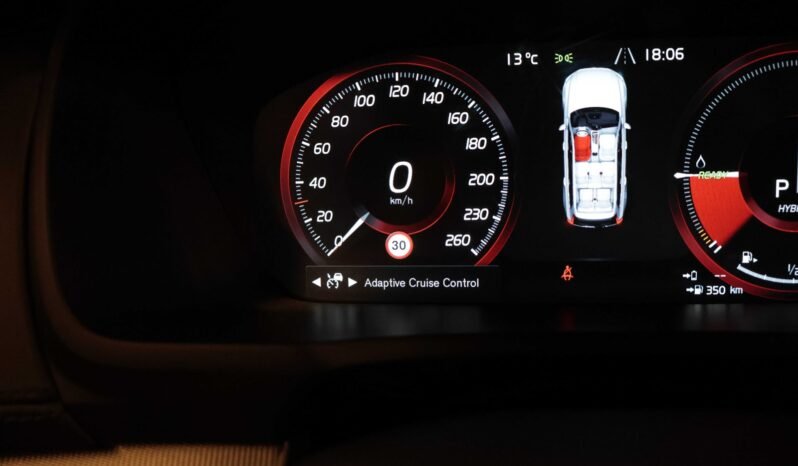 
								Volvo XC90 T8 AWD Inscription | 7 Places | Cuir | Air | B&W | ACC | Pano | Crochet full									