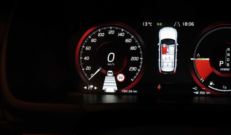 
								Volvo XC90 T8 AWD Inscription | 7 Places | Cuir | Air | B&W | ACC | Pano | Crochet full									