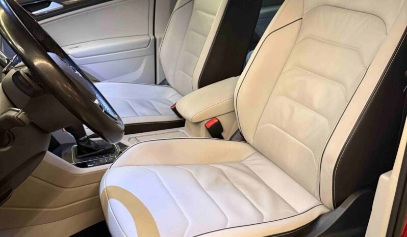 
								Volkswagen Tiguan 1.4 TSI 150 ch 4MOTION DSG | Cuir | Mémoire | Crochet | Webasto | Caméra | Navigation full									