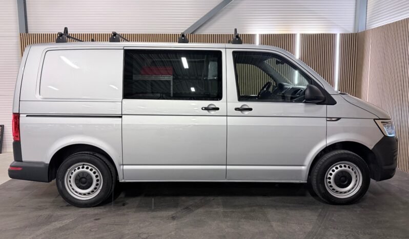 
								Volkswagen Transporter 2.0 TDI 4MOTION de 2019, 150 ch full									