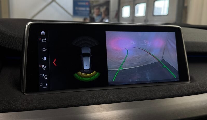 
								BMW X5 xDrive40e/ M-SPORT/ H&K/ NAVI/ ACC HUD/ PANO/ UE OK/ full									