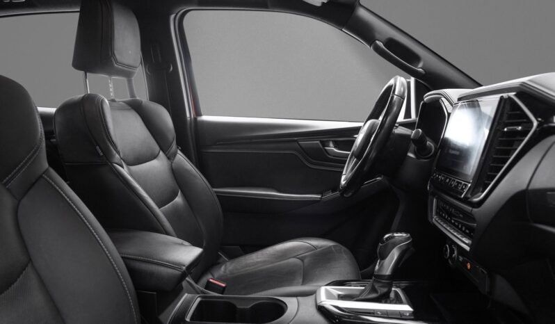 
								Isuzu D-Max 1.9 Double Cab Black Edition de 2021 full									