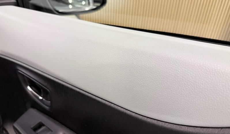 
								Toyota Yaris Hybrid de 2013 en finition Executive full									