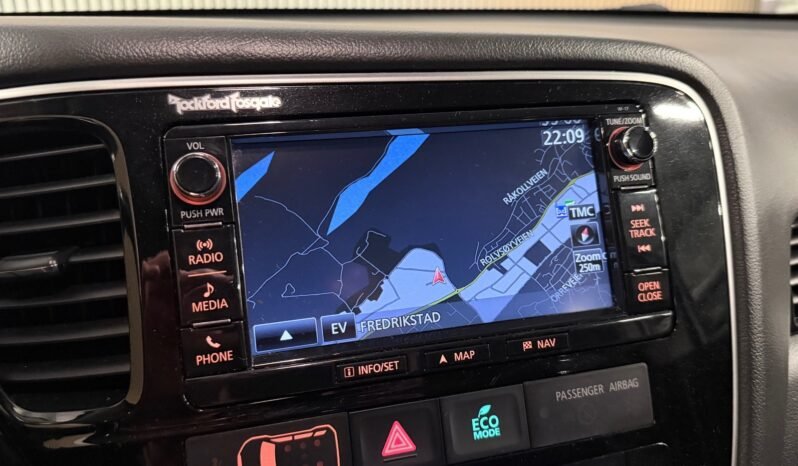 
								Mitsubishi Outlander PHEV INSTYLE+ 4×4 full									