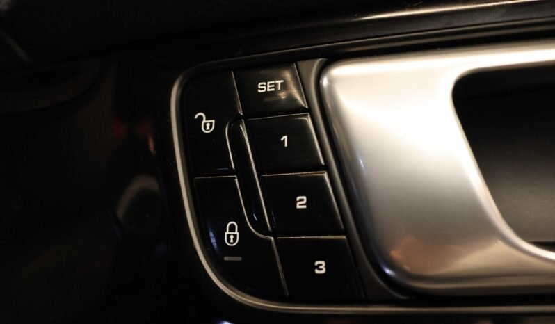 
								Porsche Panamera 4S Diesel V8 422 ch | 4×4 | 360° | BOSE | PASM | Pano | Sièges sport | 119 000 km full									