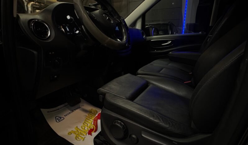
								Mercedes-Benz Vito 119 CDI 4MATIC de 2023. full									