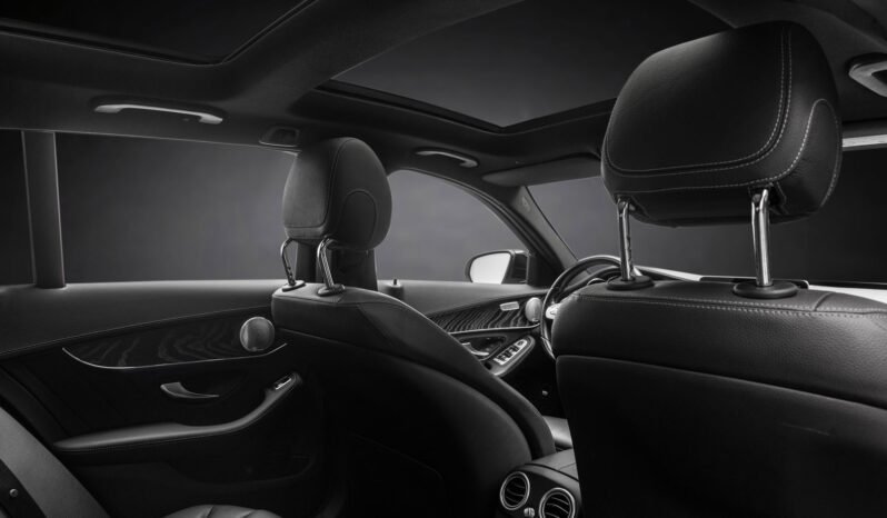 
								Mercedes-Benz C 300 2x AMG, 360°, Distronic, Burmester, Cuir, Toit panoramique, Pack Nuit full									