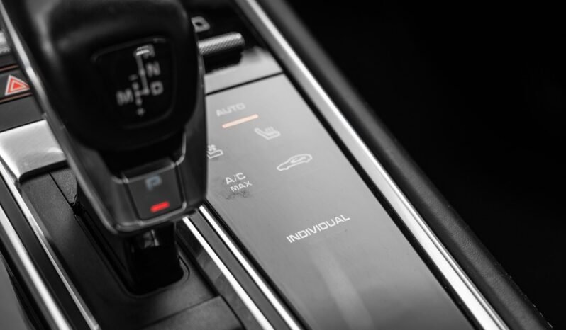 
								Porsche Panamera 4 E-Hybrid SportDesign, 462 ch, ACC, Bose, Toit panoramique, Fermeture assistée, Échappement sport full									