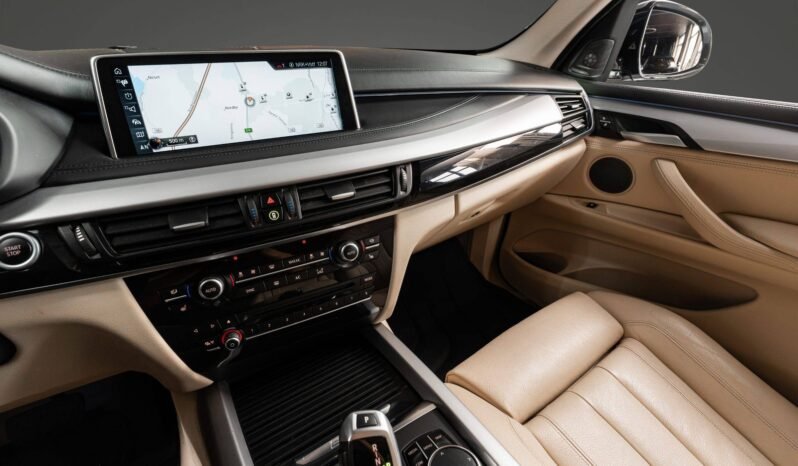 
								BMW X5 xDrive40e iPerformance M Sport | xDrive | HUD | ACC | Harman Kardon | Pano | Cuir | Caméra | Navi full									