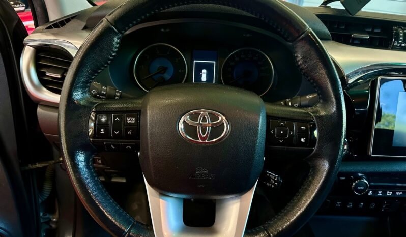 
								Toyota Hilux Arctic Trucks AT37 2018 full									