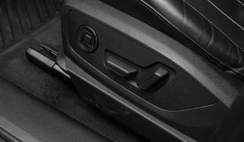 
								Audi e-tron 55 S-LINE Black Optics, B&O, ACC, 360 g, Panoramique, Matrix, Montage H full									