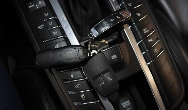 
								Porsche Macan S Diesel 3.0 V6 258 ch | Cuir | BOSE | Pano | Navi | ACC | Mémoire | Webasto full									