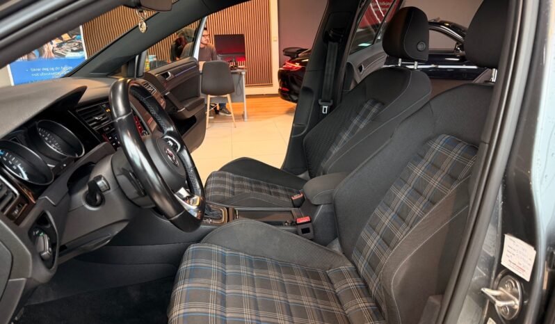 
								Volkswagen Golf VII GTE 1.4 TSI – HYBRIDE – DSG – CAMÉRA – CARPLAY – WEBASTO full									