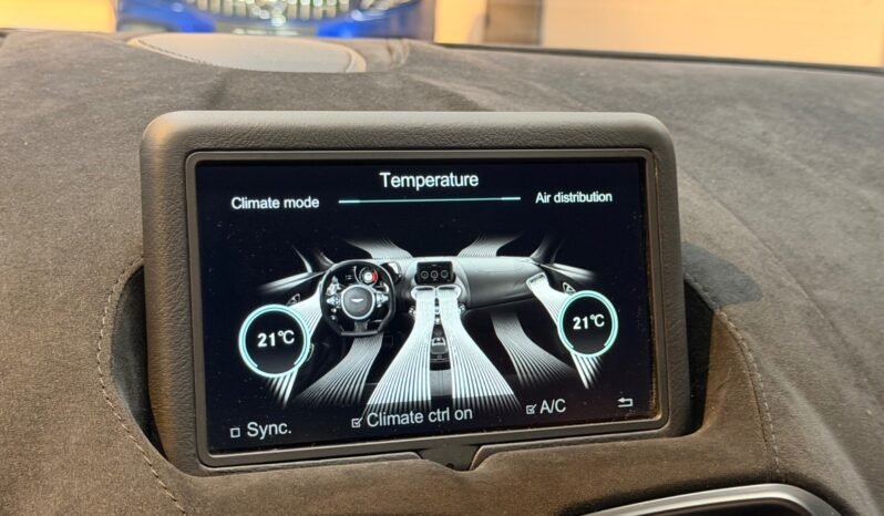 
								Aston Martin Vantage 4.0 V8 510 ch, Caméra, Sièges 16 positions, Carbone, Sport, Norvégien full									