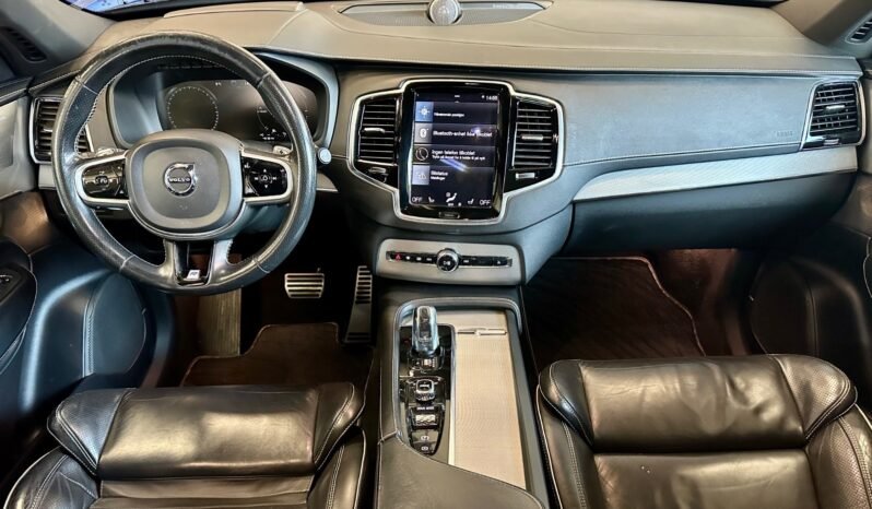 
								Volvo XC90 T8 408 ch R-Design — 2017 full									
