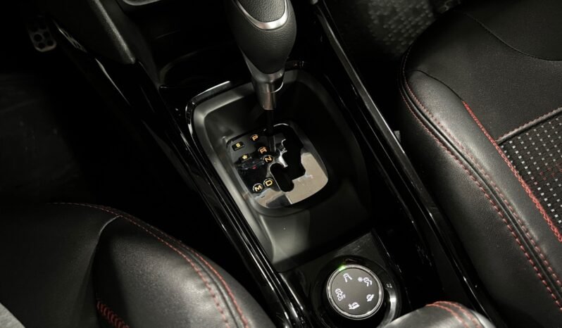 
								Peugeot 2008 GT-Line – Automatique – 110 ch – Panoramique – Nouvelle Version UE full									