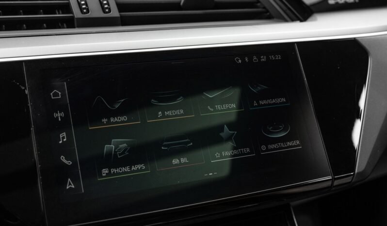 
								Audi e-tron 55 quattro Black Optics, 360°, HUD, ACC, Panoramique, Norvégien, HFeste, 1 propriétaire full									