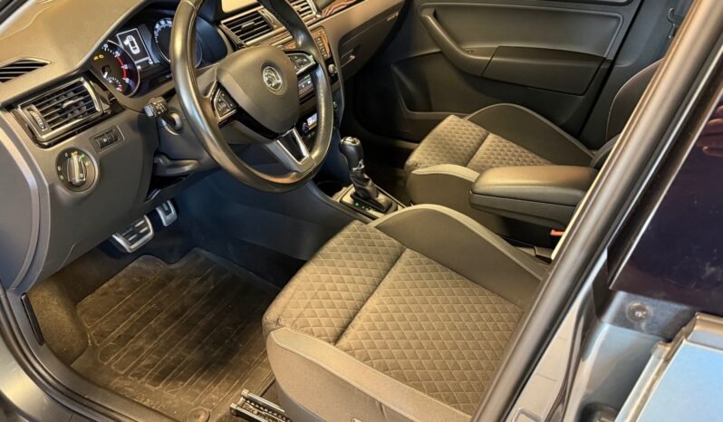 
								Škoda Rapid 1.2 TSI 90 ch | Automatique | Toit panoramique | Régulateur | Homologué UE full									