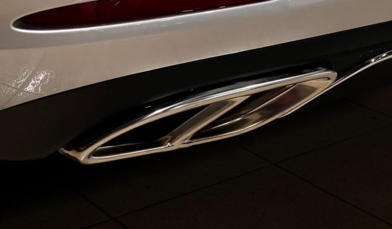 
								Mercedes-AMG SLC 43 de 2017 full									
