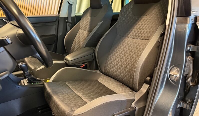 
								Škoda Rapid 1.2 TSI 90 ch | Automatique | Toit panoramique | Régulateur | Homologué UE full									