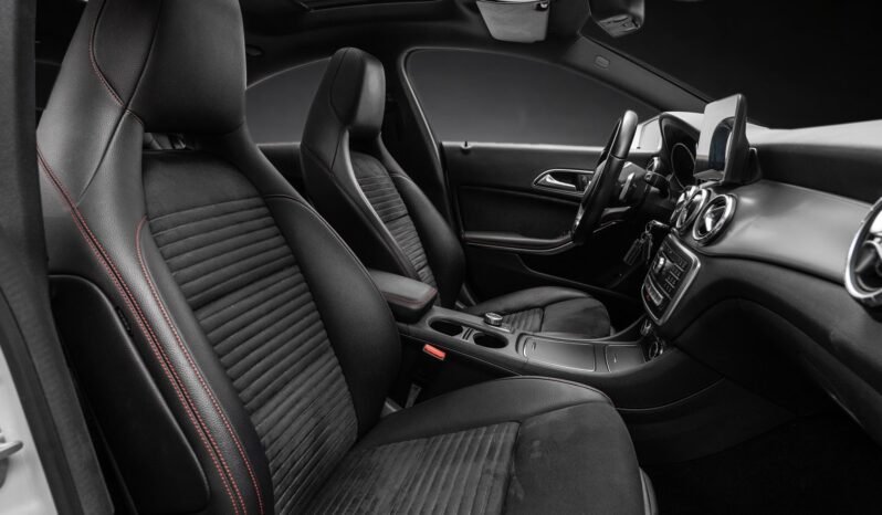 
								Mercedes-Benz CLA 180 2x AMG Facelift — 2017 full									