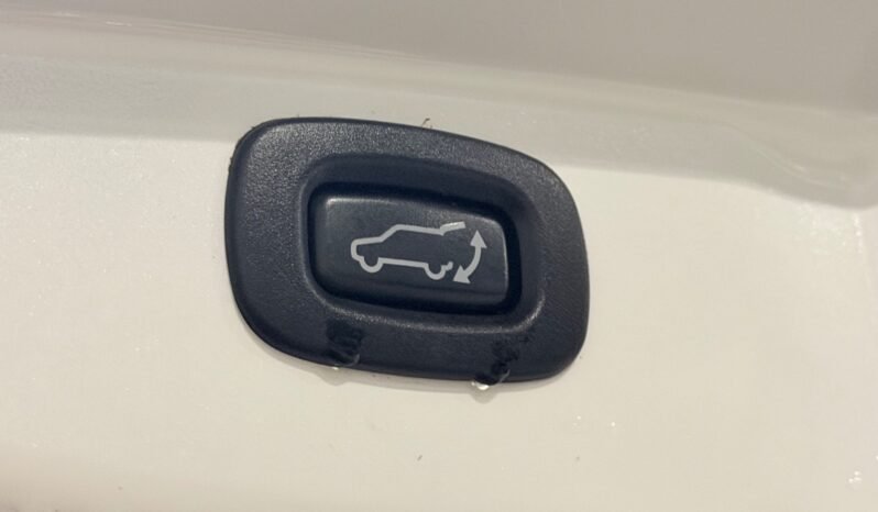 
								Mitsubishi Outlander PHEV INSTYLE+ 4×4 full									