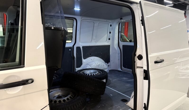 
								Volkswagen Transporter 2.0 TDI 150 ch 4MOTION 2021, automatique full									