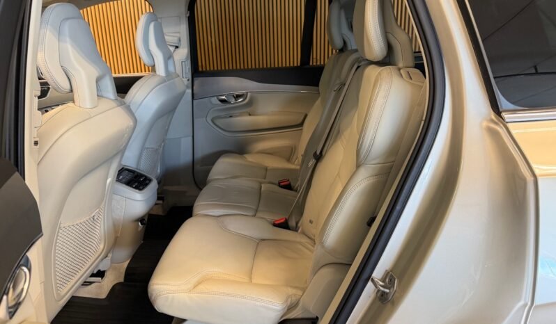 
								Volvo XC90 D5 233 ch | Polestar | Cuir | Panoramique | Crochet | Excellent état full									