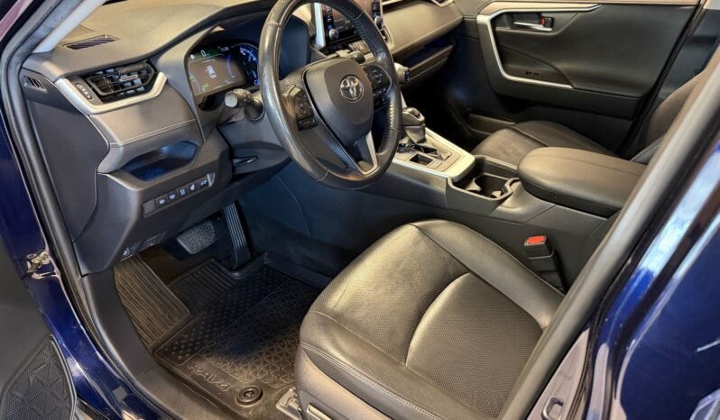 
								Toyota RAV4 Hybrid | Cuir | Navigation | Toit panoramique | Caméra 360° | Sièges ventilés full									
