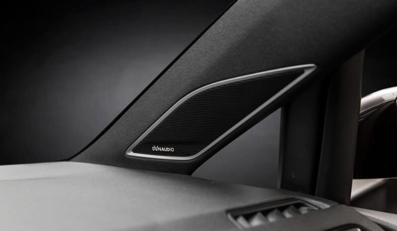 
								Volkswagen Golf VII R 310 ch restylée 4MOTION, ActiveInfo, DynAudio, Cuir, LED full									
