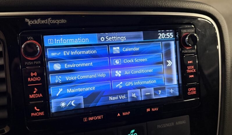 
								Mitsubishi Outlander PHEV 2017 full									