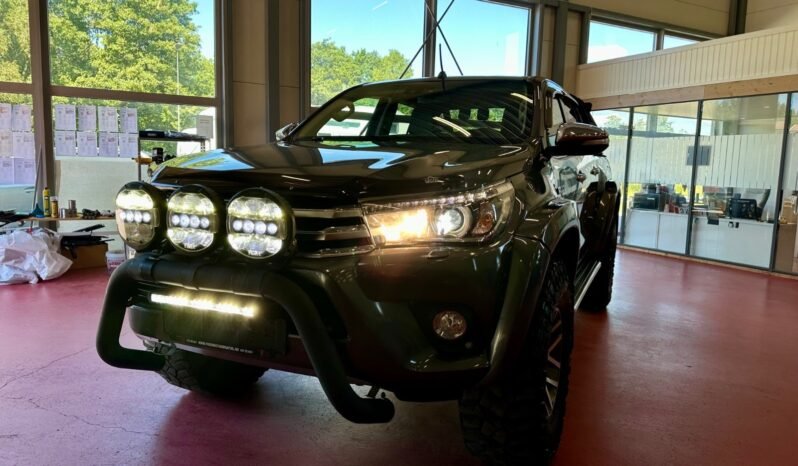
								Toyota Hilux Arctic Trucks AT37 2018 full									