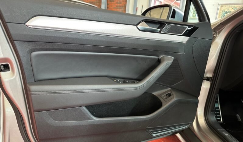 
								Volkswagen Passat Variant 2.0 TDI 190 ch 4MOTION — 2016 full									
