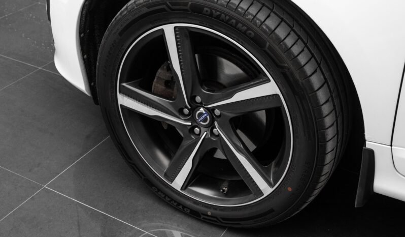 
								Volvo XC60 D5 215 ch Polestar R-Design – Régulateur de vitesse adaptatif – Navigation – Cuir – Harman Kardon – Toit panoramique – HFes full									
