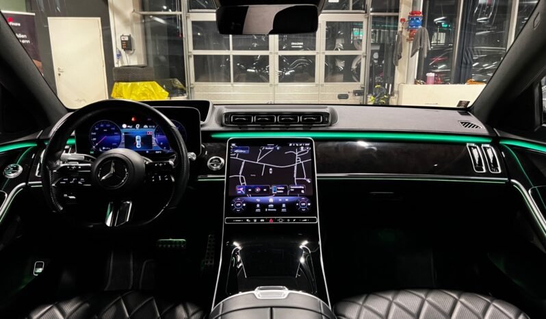
								Mercedes-Benz S 350 d 4MATIC – 4 roues directrices – Massage – Très bien équipé full									