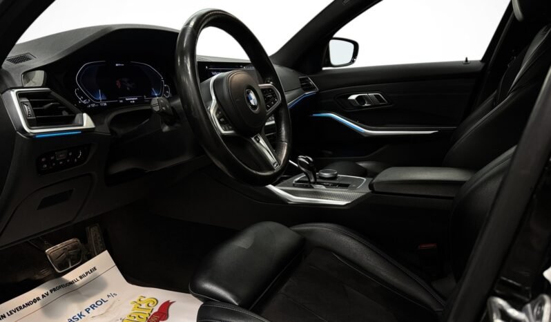 
								BMW 330e 330e/ M-SPORT/ NAVI/ PDC/ FOSSE À COQ VIVANT/ AMBIANT/ full									